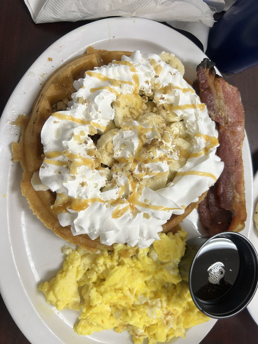 SparklyToe's tweet photo. This is what I ate for breakfast this morning!! Who wants to reimburse me? #feet4sale #feet #foot #sugarbaby #noscam #tributefirst #feetfetish #cashapp #applepay https://t.co/H9o1VStuaI