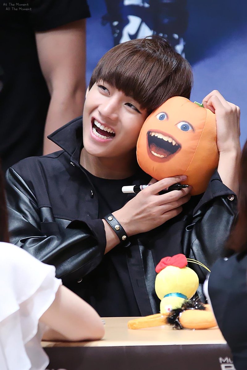 hourly oldies bts tweet media