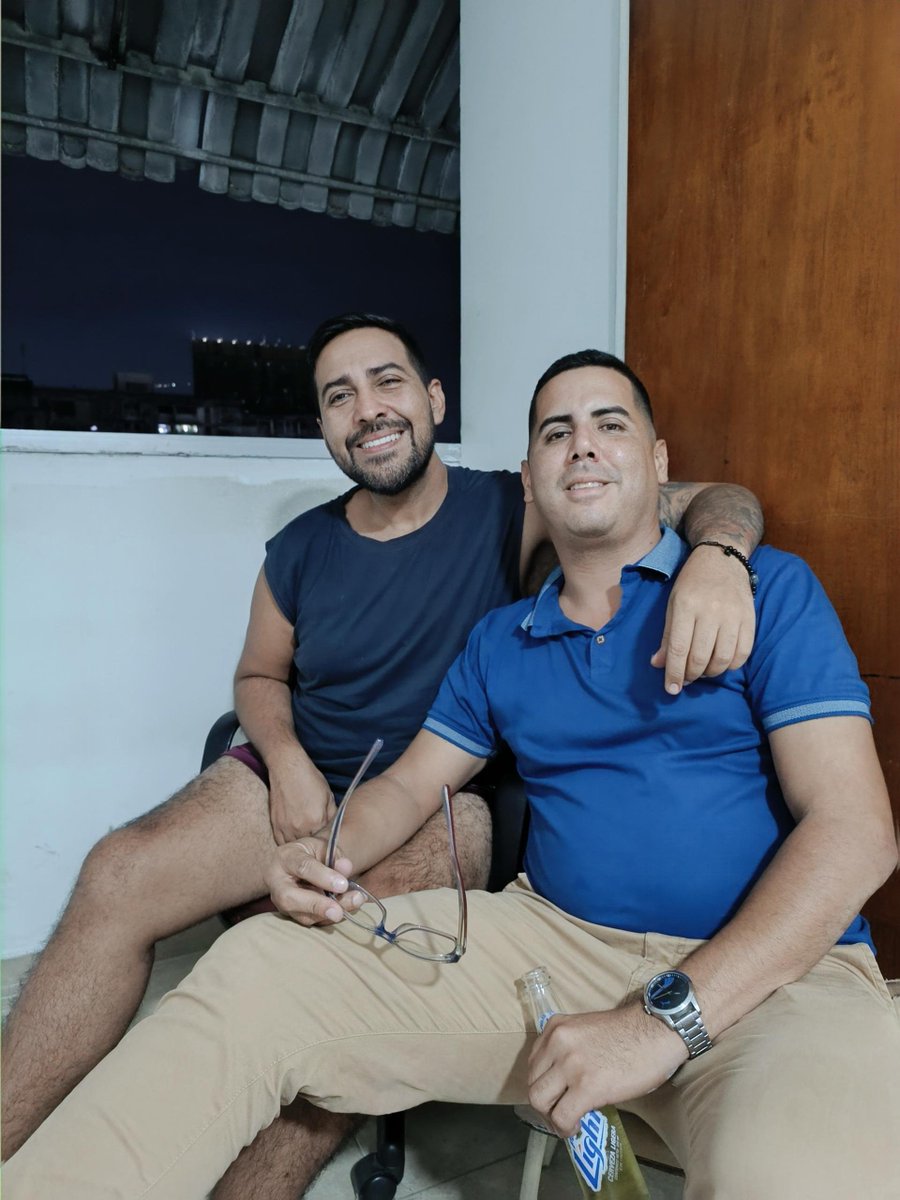 Jimenez17111's tweet photo. Mi pana @victotorres2525 y yo Buscamos quien nos desleche 💦👿 quien se anima https://t.co/WNDUBBsjLR