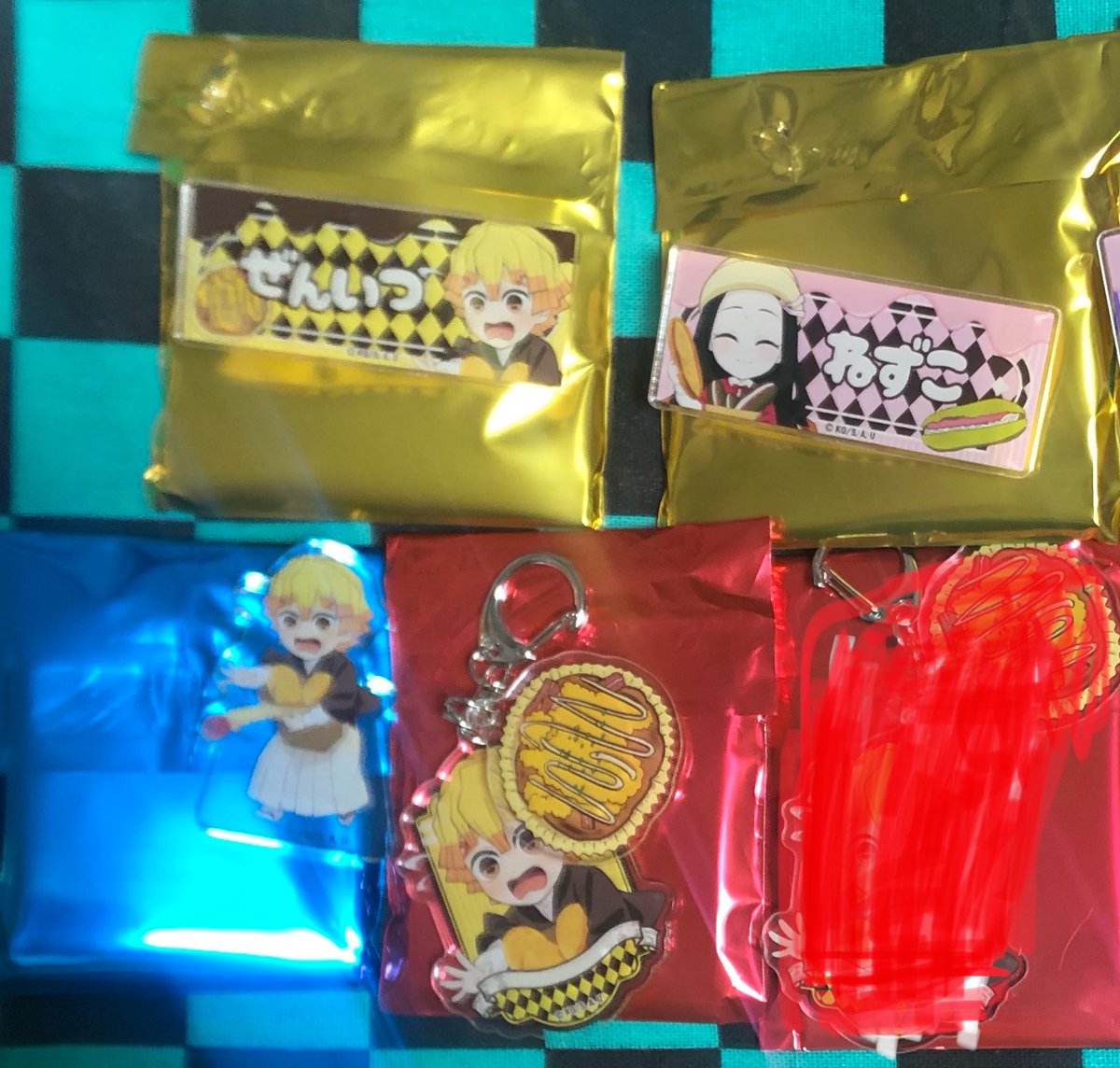 monpuchi12's tweet photo. 【交換譲渡】鬼滅の刃 アンティーク アクリルブロック ネームプレート アクリルキーホルダー

譲　善逸　禰󠄀豆子

求　各同種　炭治郎　
または定価＋送料

日程が合いましたら都内お手渡し、郵送
譲渡はまとめての方優先 https://t.co/cIBrcl1Cm5
