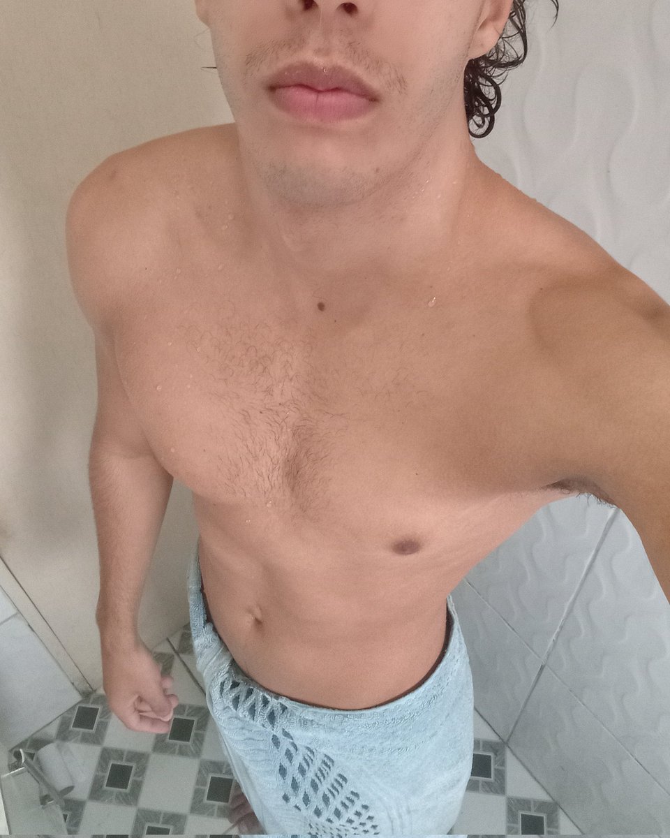Rickyflechaa's tweet photo. Banho tomado https://t.co/Z7GPLIWeLS