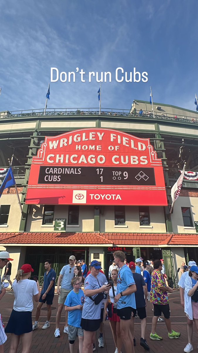 aff1829's tweet photo. Annual Cards vs Cubs game with the extended family. 2 Cards fans vs 6 Cubs fans. 17-1 Cards https://t.co/PFBf4ScQTq