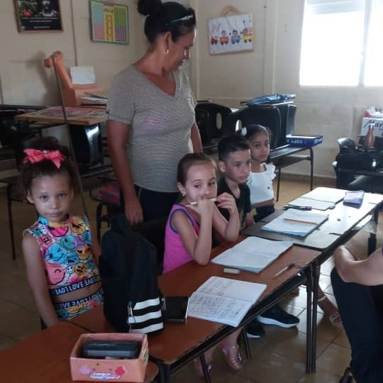 DMECiegodeAvila's tweet photo. En las instituciones educativas seleccionadas para el disfrute del verano en el territorio avileño, los pequeños encontrarán libros con bellas historias que te colmaran de sabiduría. #VeranoConMiGente #CiegodeAvila #DGEMCiegodeAvila https://t.co/RYglw1REYw