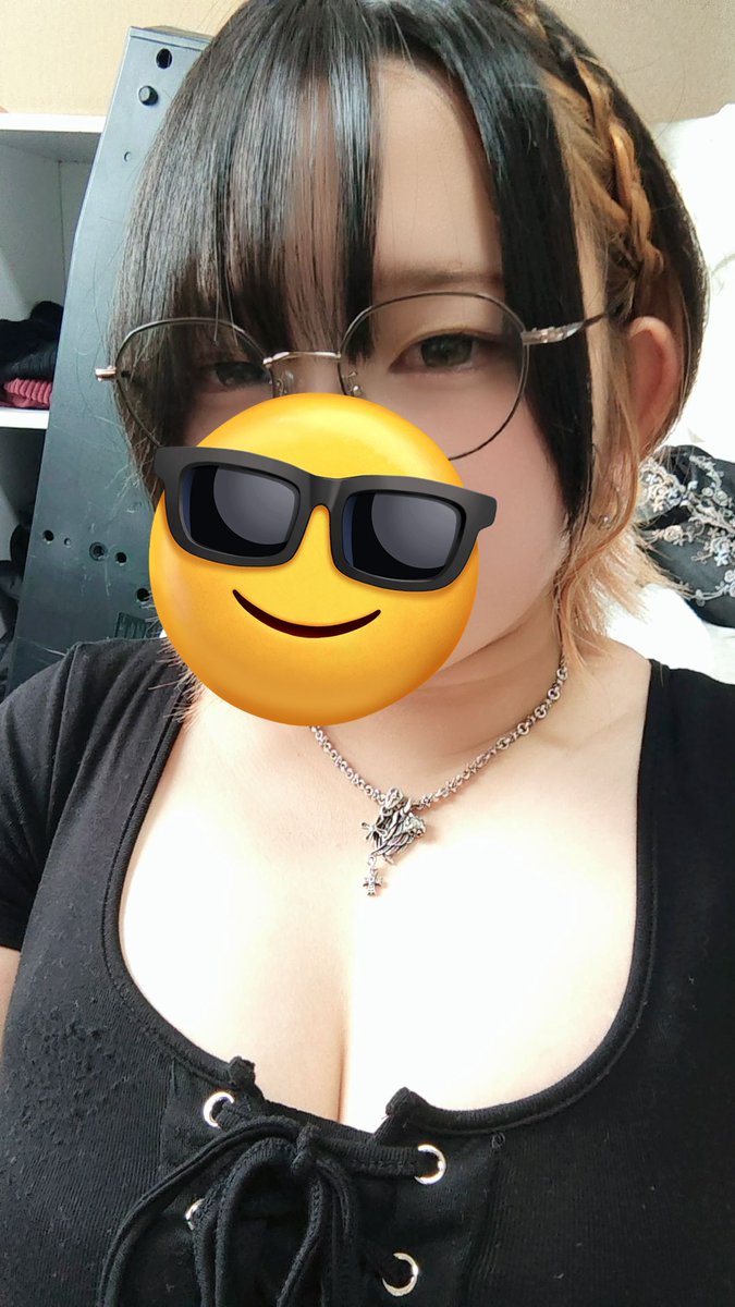 yuzu_0307_ura's tweet photo. まじ髪短くてかわよい https://t.co/gmgx05hRPi