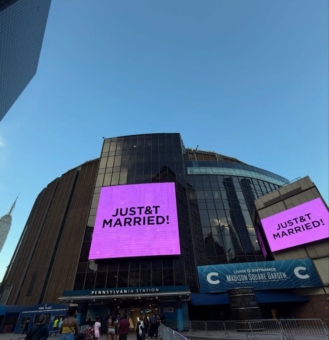 effortlesslyjb's tweet photo. whattt is happening https://t.co/XzqC2QwAh8