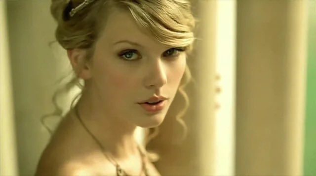Getbusy03's tweet photo. Taylor swift is now married https://t.co/l8VXb3AQHf