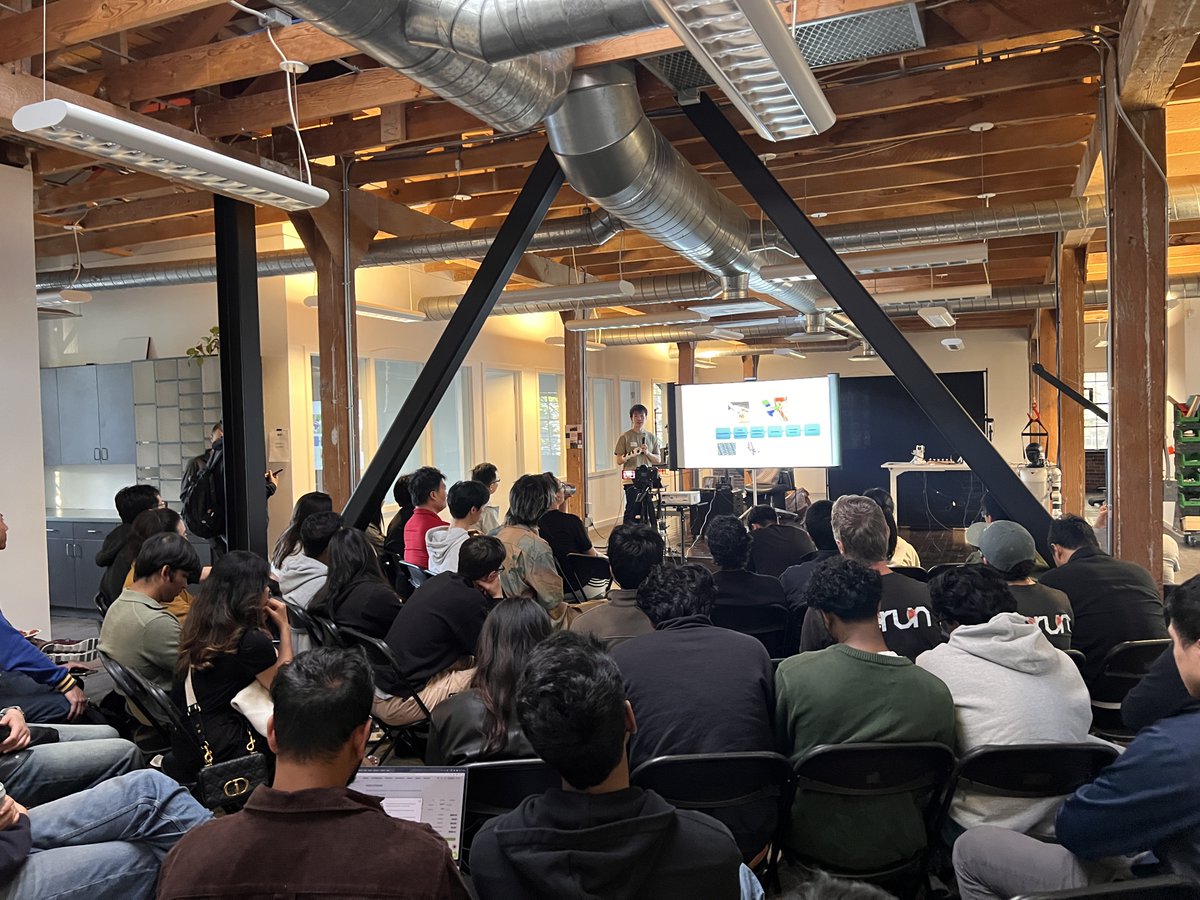 SpaceFronClub's tweet photo. Our first @SpaceFronClub gathering is in the books🎉

100+ registered, ~70 joined us in SF to discuss spatial intelligence, world models, robotics &amp; Physical AI

Thanks @JIACHENLIU8, @itsdanielho, @usernameiszhao, @ChengxinYu27 , @dazouzi123, @Scav &amp; @MissionRobotBay

More soon🚀 https://t.co/24XGR2D1jo