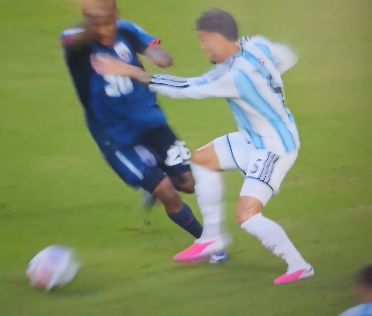 Goringangster's tweet photo. C'mon, it was an obvious FOUL! 
Cape Verde deserves more than this!!

#CaboVerde https://t.co/bnr6cjkDnB