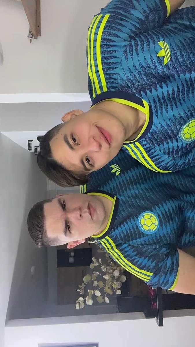 orlandocaes's tweet photo. Mas Colombianos Que nunca 
📍🇨🇴 https://t.co/MbdZMflJLN