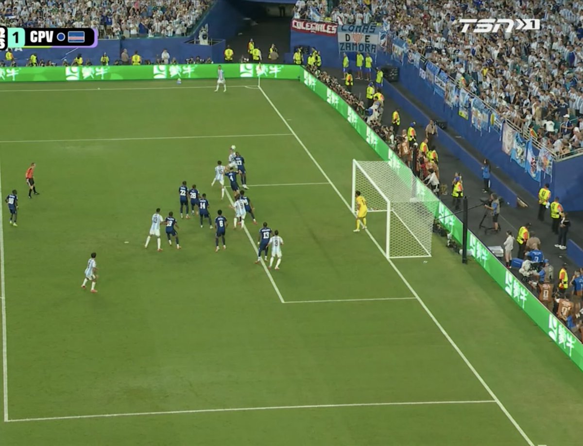 heis_fede's tweet photo. HOW IS THIS NOT OFFSIDE??  CAPE VERDE ARE GETTING ROBBED!! https://t.co/tO4GOZeNXb