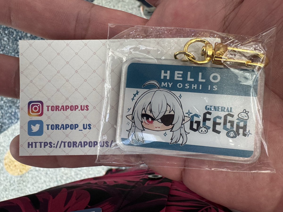 GunMeka's tweet photo. @GeneralGEEGA I got this at Artist Alley! Forgot what booth #, but I got their business card! I also got your soap! https://t.co/gxFt03NPwL