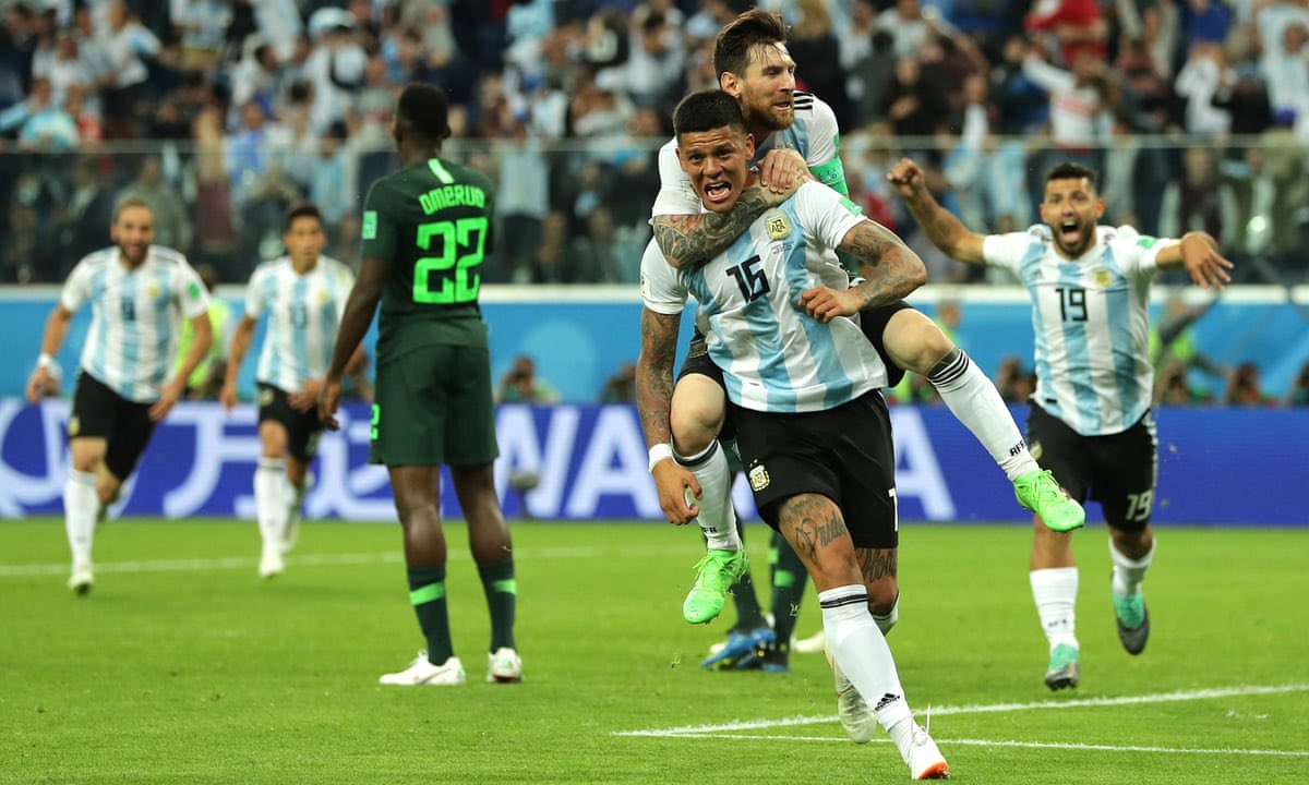 BasThayabeh's tweet photo. A Manchester United defender bailing out Argentina in the World Cup. I’ve seen this story before https://t.co/IEgS9cyyIj