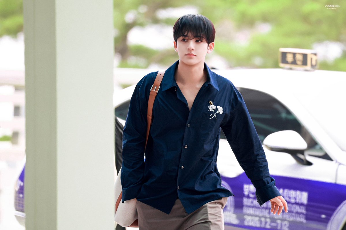 ph970406's tweet photo. 260704 ICN 🛫

🫳🏻🫳🏻🫳🏻🥹

@pledis_17 
#민규  #MINGYU #세븐틴 #SEVENTEEN https://t.co/gsd6dGdhuM
