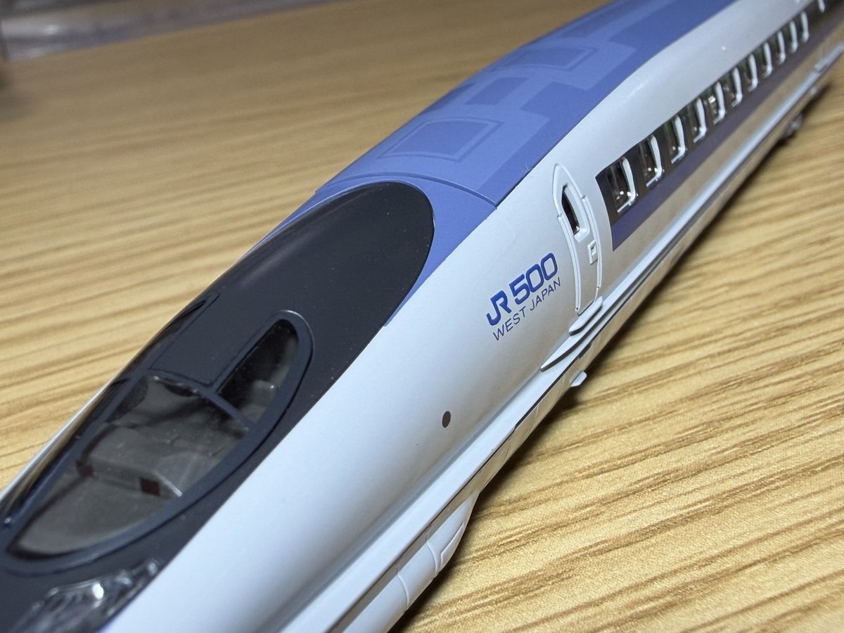 rm_snowrabbit's tweet photo. KATOの500系、ここの分割線が見た目に結構影響を与えているのは確かだと思うのよね… https://t.co/ZqXhrnA9yI