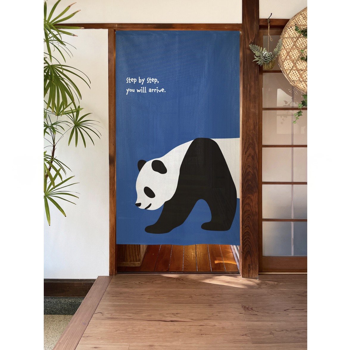 pandacoffeeten's tweet photo. パンダ柄のれん 、3種新入荷です。切ってもほつれない仕様になっている真ん中のラインを切って使うこともできます🐾
切らなくても使えるので壁のアクセントとしての飾りにも。
市販の突っ張り棒などで簡単に仕切りや棚の目隠しとしても使えそうです🐼💕
サイズ幅85×丈150 cm
https://t.co/HWDyjTtehK @pandacoffeeten #storesjp