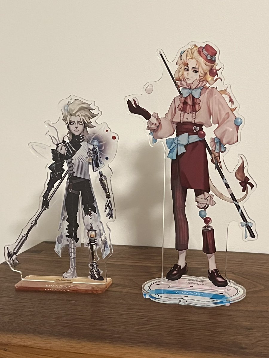 atlu_s's tweet photo. aaahhhhh finally he’s here^0^ he’s so tall compared to my drude standee https://t.co/UpGVBdsxvF