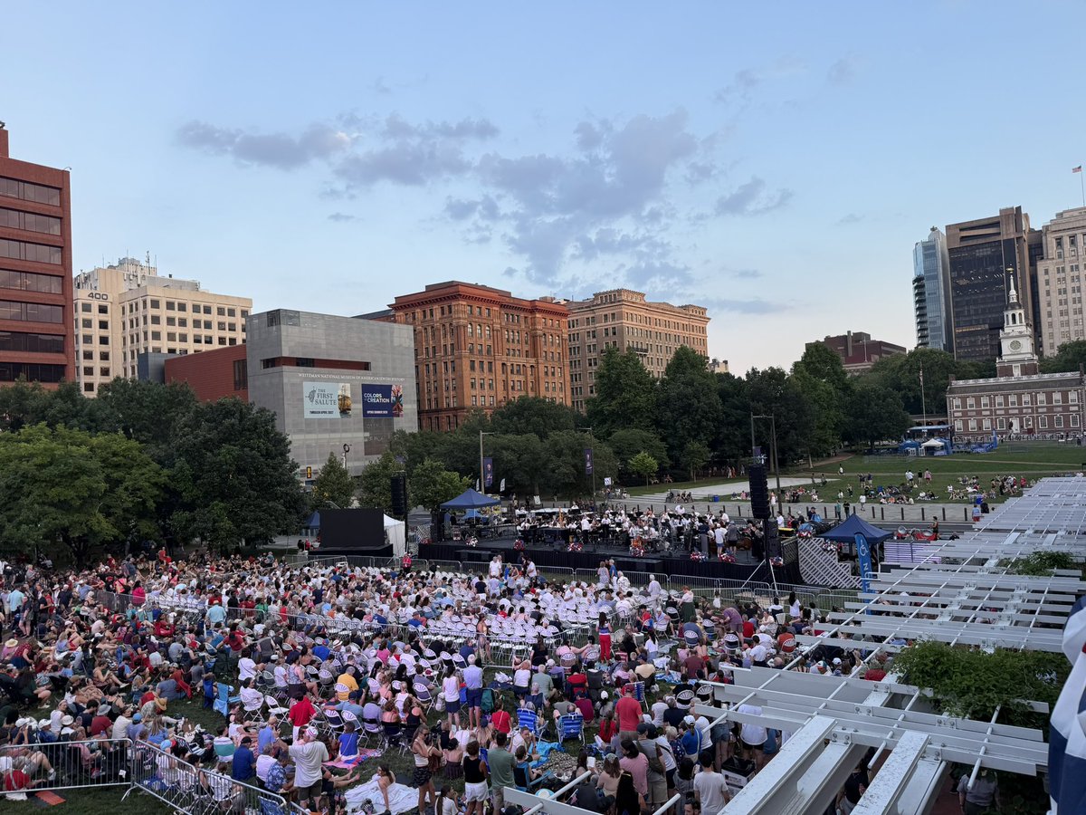 July4thPhilly's tweet photo. Join us for Pops on Independence presented by @BankofAmerica, featuring a special performance by @idinamenzel on the Independence Concert Series Stage presented by @visitphilly. This is a night you won’t want to miss! https://t.co/2yjaB1SUU2
