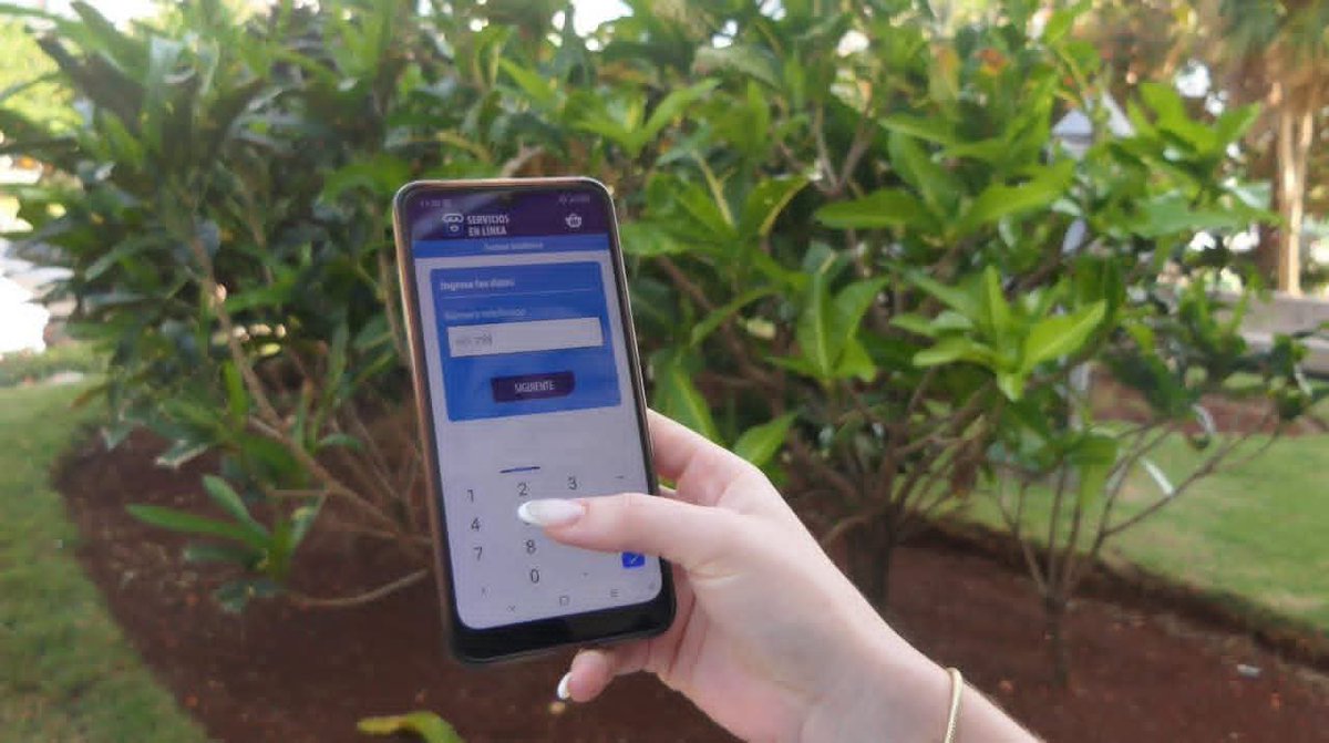 DguezSant's tweet photo. Con la apk Servicios En Línea 📲✨ puedes realizar fácilmente el pago de tu #FacturaTelefónica 💳☎️.
Solo debes introducir el número del servicio 🔢 y completar el pago de forma rápida 🚀, cómoda 😊 y segura 🔐
#EtecsaConCuba 
@NelsonFR71 @YelinReyes https://t.co/8NRE5Ox7ck