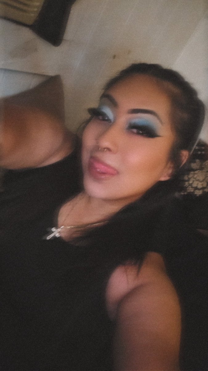 xXShmokenQueenX's tweet photo. 👑🖤 https://t.co/BBFbJ5DwMJ