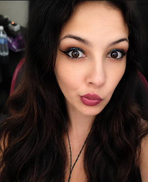 AngelynStream's tweet photo. ๐๐ Cutie on duty.
Chief by title.
Sweetheart by choice.
Paperwork by force.
#DreamlandRP #GTARP #PoliceRP #TwitchStreamer #WomenWhoGame #Girlswhogame #altgirl
https://t.co/GLbeZXFp0Z https://t.co/gZmBftpBTe