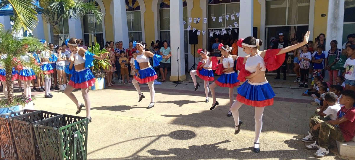 DMECiegodeAvila's tweet photo. 🕺💃La etapa estival con diversas propuestas para la recreación sana en el territorio avileño. #VeranoConMiGente #CiegodeAvila #DGEMCiegodeAvila https://t.co/hgrz7PIpoC