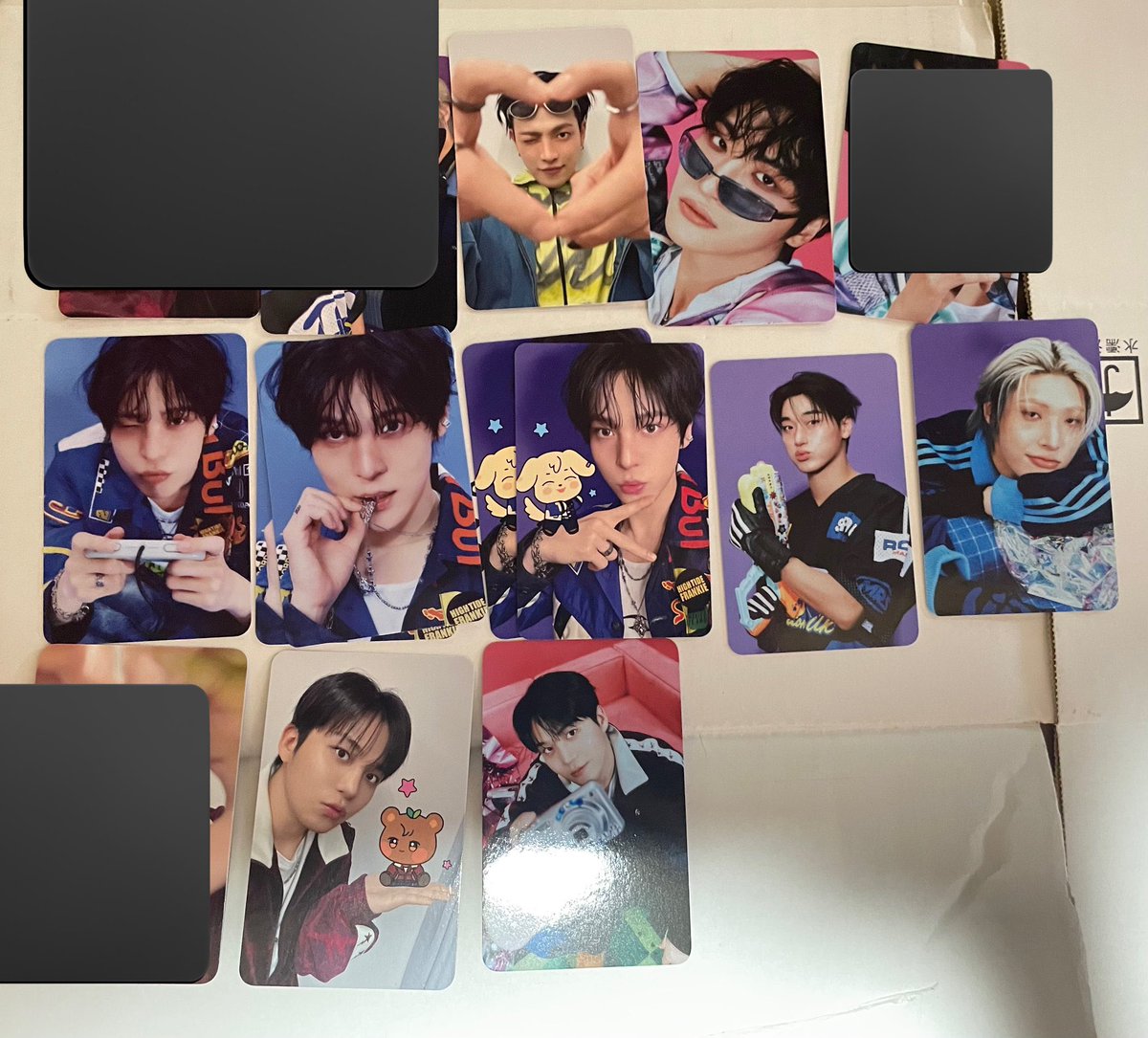woo3na's tweet photo. ATEEZ 交換 アチズ トレカ ラントレ ANITEEZ IN COLOR ポップアップ popup

譲　画像1枚目 ホンジュン ソンファ ユノ サン ミンギ ジョンホ

求　画像2枚目 💖印 サン ウヨン

郵送交換希望
リプ、DMまで🙇‍♀️

 #ATEEZ交換 https://t.co/1YYNYxyRqf