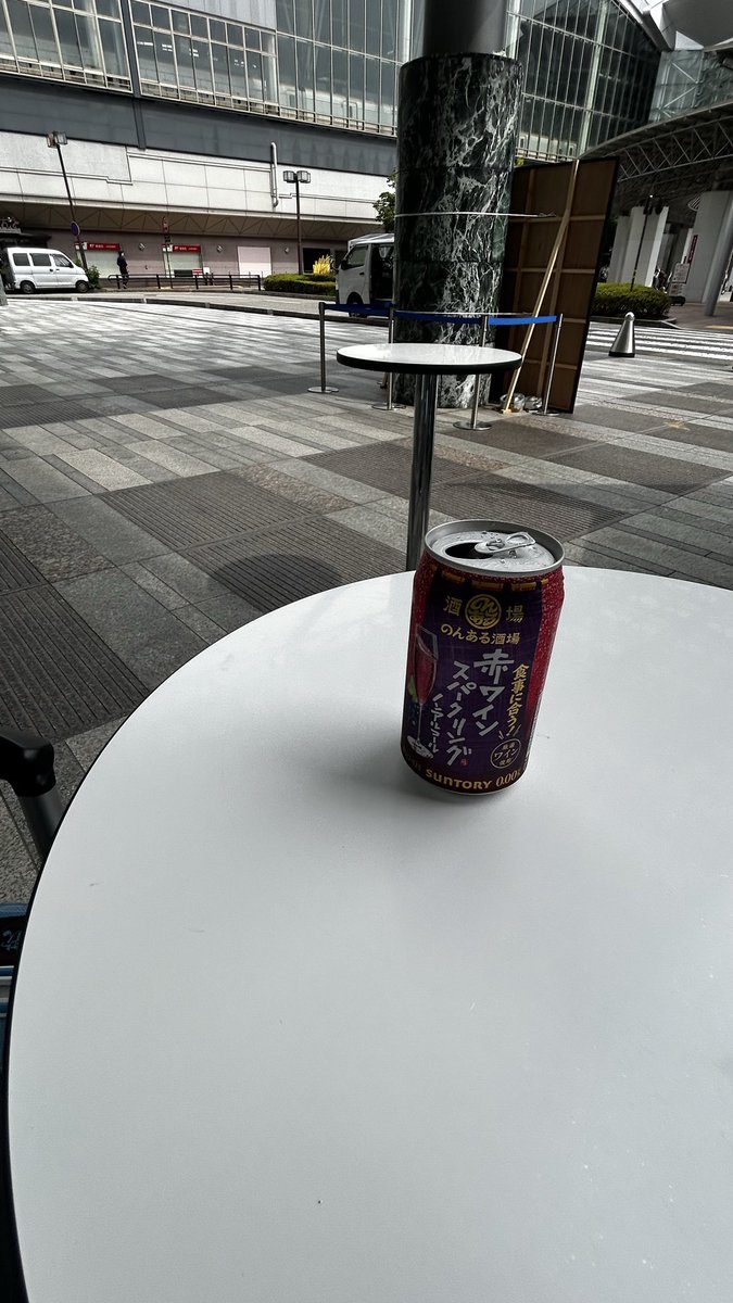 keith01t18's tweet photo. 知ってる人くるかなぁ……って暇だから呑むぅ…
フラスタ搬入中……鬼連チャン見た https://t.co/VI1MBjp5Xm