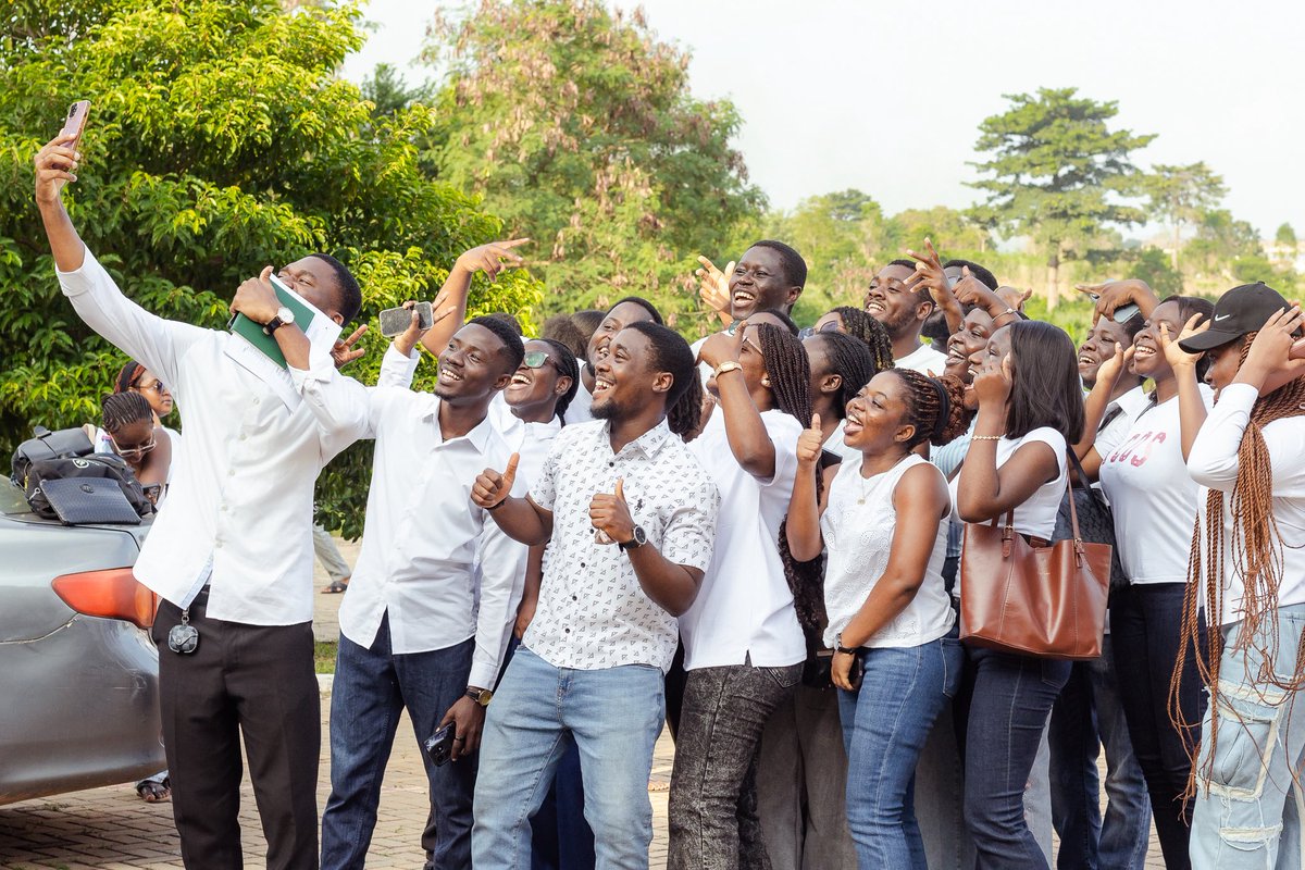 knust_rx27's tweet photo. After 5 years of 9–5 lectures, presentations , exams and sleepless nights Rx 27 has officially attended its final lecture. 💊❤️
 
On to the next step 🔜🔜
Congratulations, Rx 27. We made it. 🥂🎉

A thread of some memorable moments yesterday 😍 https://t.co/ewpZy8NxCL