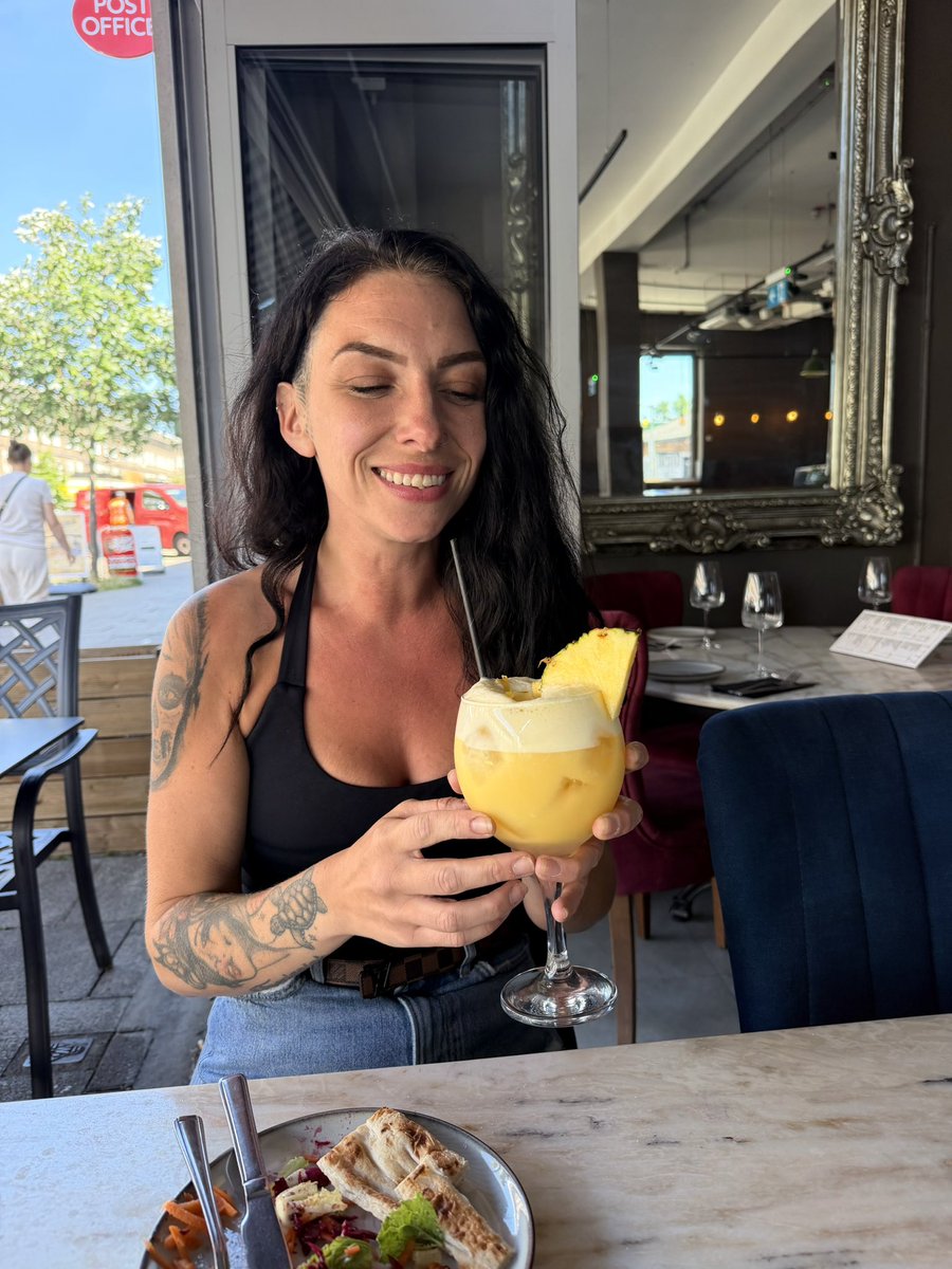 valkyrieSssss's tweet photo. The face I make when #pinacolada lands in my hands 🫢😛 #happyface #happygirl #lifeisgood #goodtimes #positivevibes https://t.co/SJcqLLpsdj