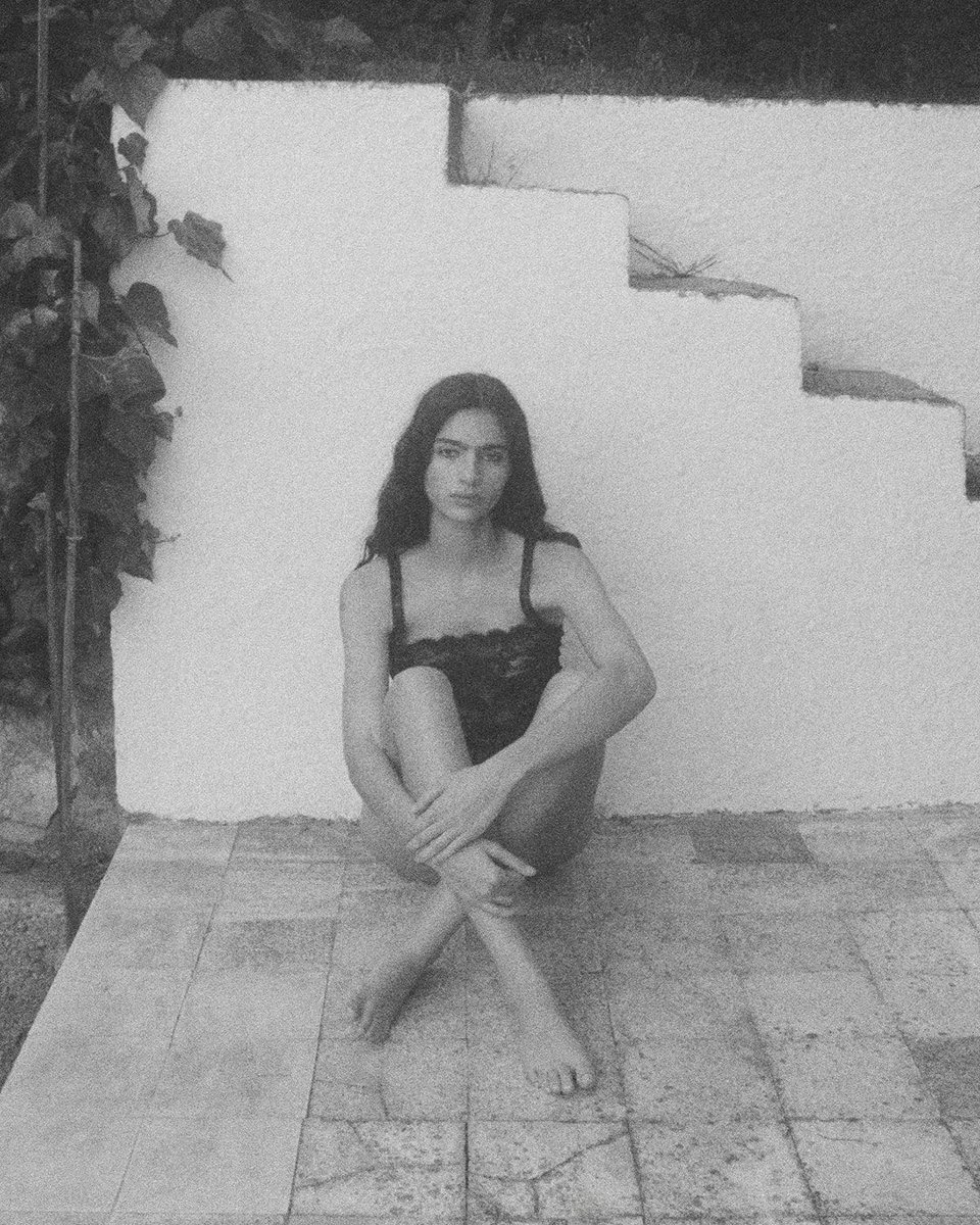 joyrgirl's tweet photo. a summer story with loli bahia 🐚 saint laurent's respiro by anthony vaccarello https://t.co/PZSN3tdK0u