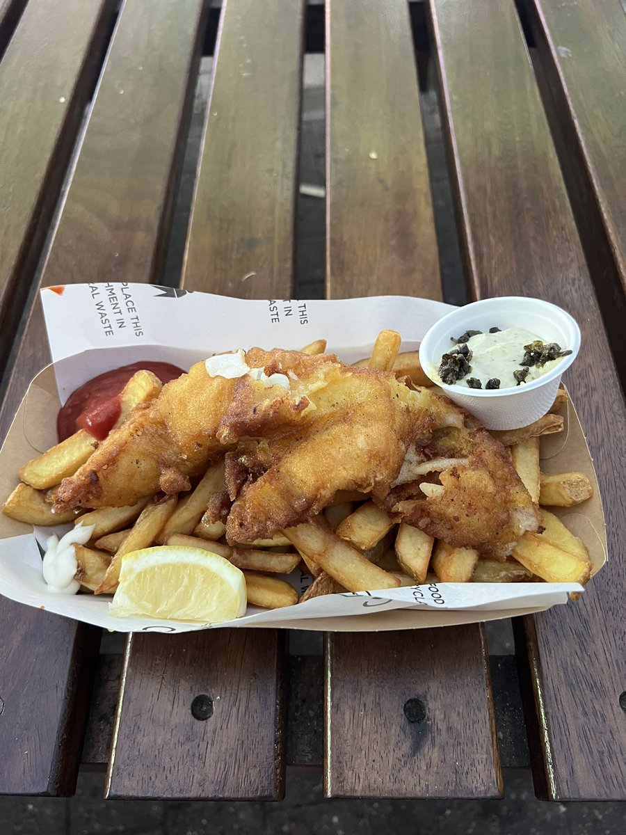scrumptious_oak's tweet photo. 今日の夕ご飯、Wimbledon 会場にて
日本円に換算したら、over 6000 yen😱 https://t.co/qnl2fle93h