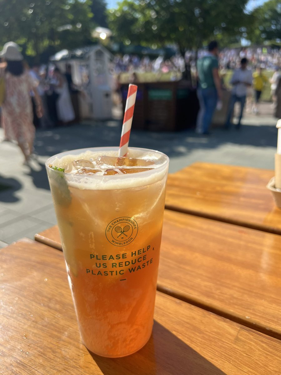 scrumptious_oak's tweet photo. 今日の夕ご飯、Wimbledon 会場にて
日本円に換算したら、over 6000 yen😱 https://t.co/qnl2fle93h