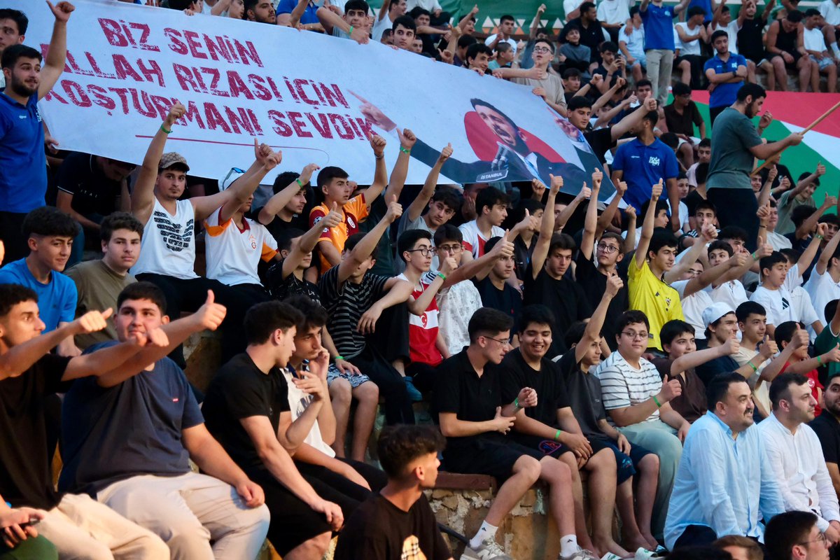 ibrahim_besinci's tweet photo. 📍 Edirne Gökçetepe | Lise Doğa Kampı

Aradığımız o muazzam enerji, gençlik ruhu tam olarak burada!🔥

Liseli genç kardeşlerimizle omuz omuza verdik, Doğa Kampımıza muhteşem bir başlangıç yaptık.😎

Enerjimiz yüksek, yolumuz açık olsun! https://t.co/i4wc2nWs3w