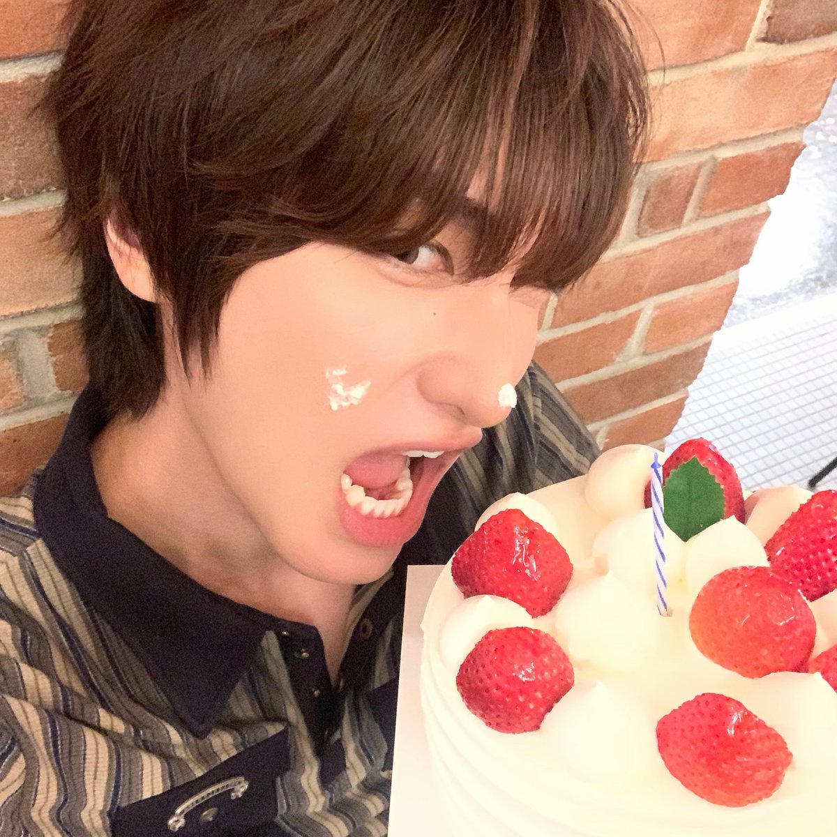 REWINDMEMBERS's tweet photo. 24 YEAAAA 🥳

#REWIND #ELAYA #ELAYADAY https://t.co/XQwW3FlmcI
