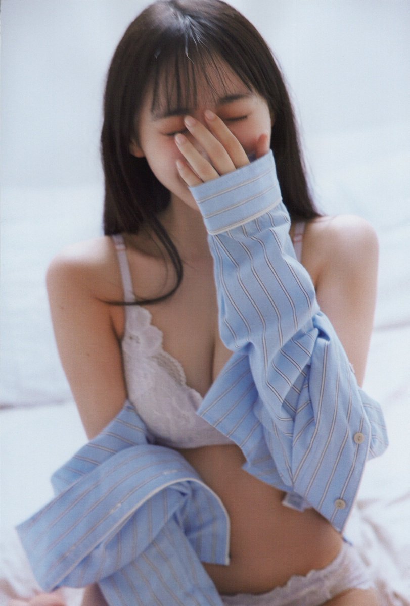 TzWv8's tweet photo. #川﨑桜　白ランジェリー🤍 https://t.co/CvmhVJYJxN