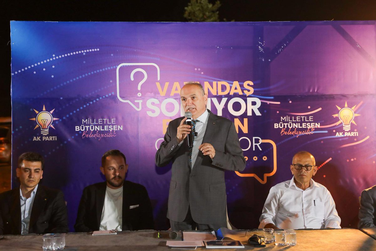 Dr_Faruk_Ozlu's tweet photo. Arapçiftliği Mahallemizin değerli sakinleriyle bir araya gelerek hemhal olduk.

Merak ettikleri konuları sordular, cevap verdik, sorunlarını dile getirdiler, çözüm önerilerimizi paylaştık, taleplerini ilettiler, notlarımızı aldık. Tek amacımız hep birlikte daha güzel, daha yaşanabilir Düzce’ye ulaşmak.

Katılım sağlayan, görüş ve önerileriyle bizlere katkı sunan tüm mahalle sakinlerimize gönülden teşekkür ediyorum.