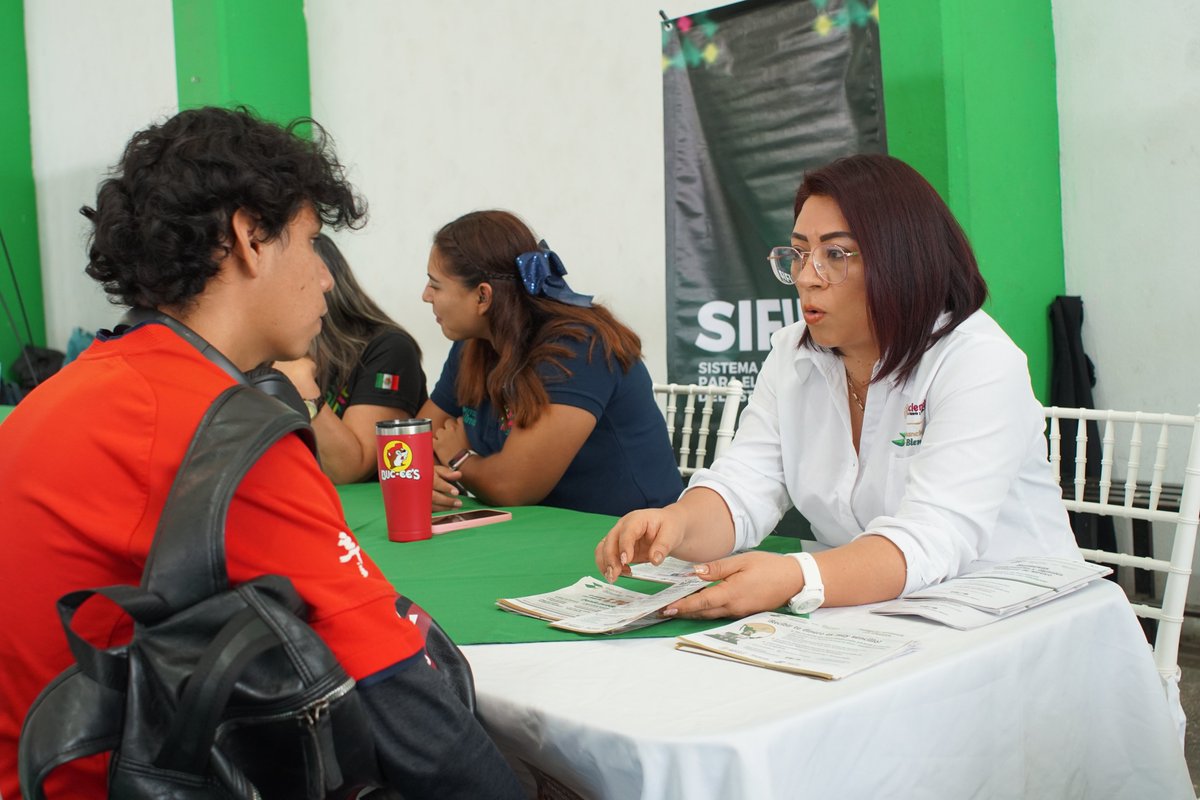 SNESanLuis's tweet photo. 🔍 ¡𝗚𝗿𝗮𝗻 𝗢𝗽𝗼𝗿𝘁𝘂𝗻𝗶𝗱𝗮𝗱 𝗟𝗮𝗯𝗼𝗿𝗮𝗹!🌟

Se llevo a cabo la Feria de Empleo “Talento y Oportunidades, Empléate Sin Límites 2026”.

El jueves 2 de julio, en el Instituto Potosino de la Juventud (INPOJUVE), participaron 27 empresas de distintos sectores, ofreciendo https://t.co/tcwdxDWVK6