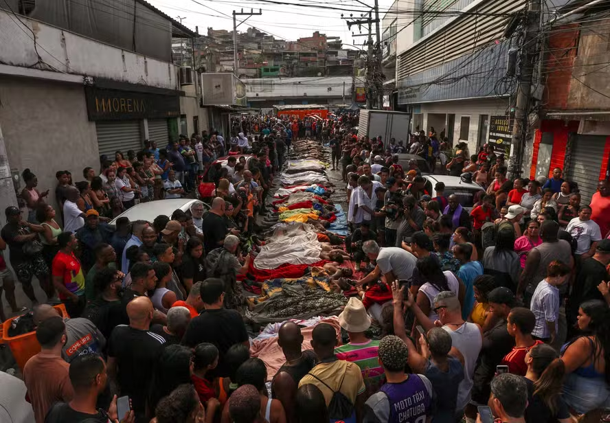 UbGabo's tweet photo. @golsdobrasil1 Muy buenos los brasileros y mexicanos defendiendose, total tienen la misma cultura violenta de dejar fiambres a plena vista https://t.co/jGPIzkQuAg