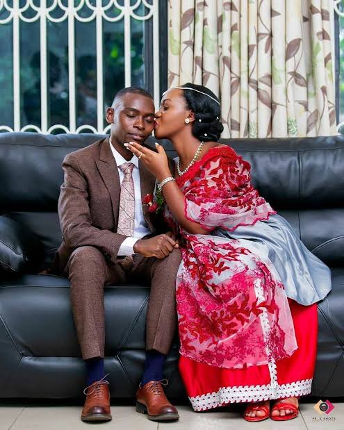 AlexaBanx's tweet photo. @DuncanAbigaba Waacha wewe https://t.co/z898ZbwqU3
