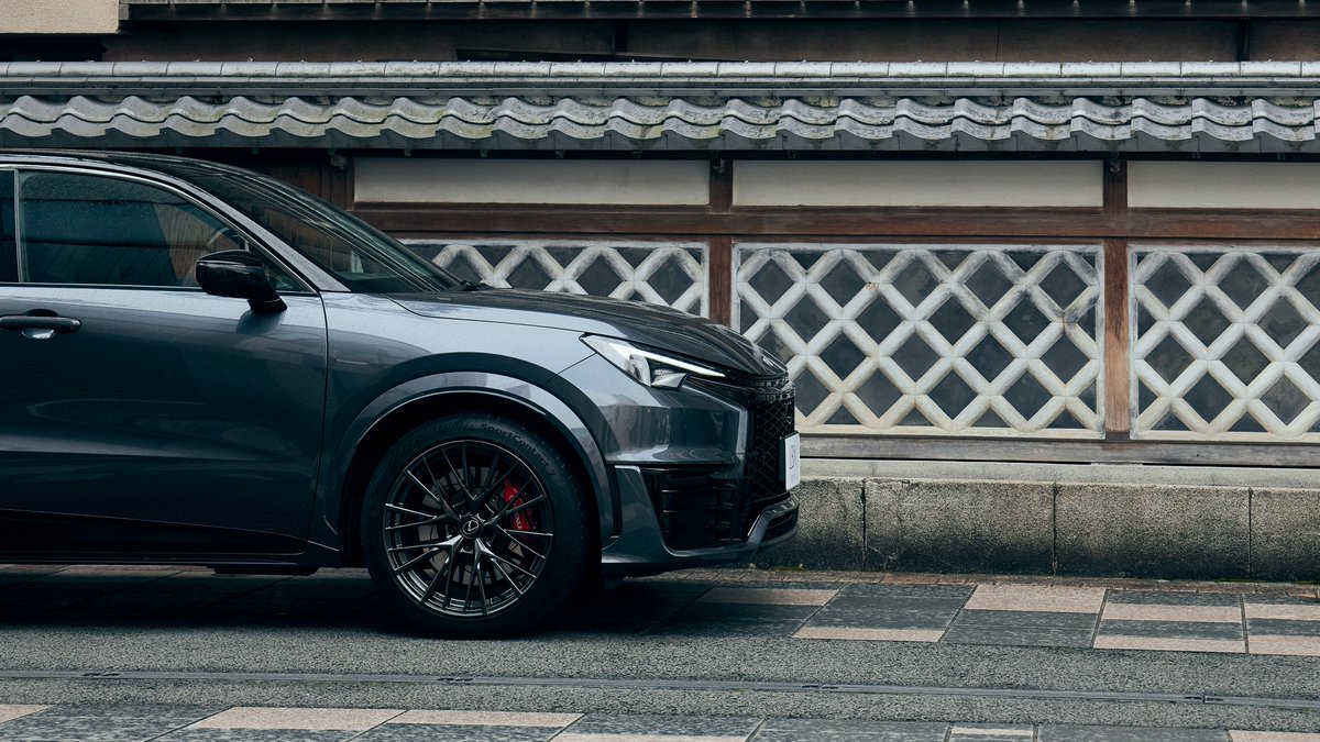 Lexus España tweet media