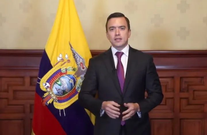 El Chulla Quiteño tweet media