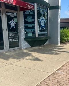 MokenaLotClean's tweet photo. Looking for dependable portering and litter cleanup? Let's talk: 815-245-4175.
#curbappeal #parkinglotmaintenance #walkwaymaintenance #sidewalksweeping #propertyupkeep #groundsmaintenance #propertymanagementservices #littercleanup #portering #outdoormaintenance https://t.co/VPBJs7HscC