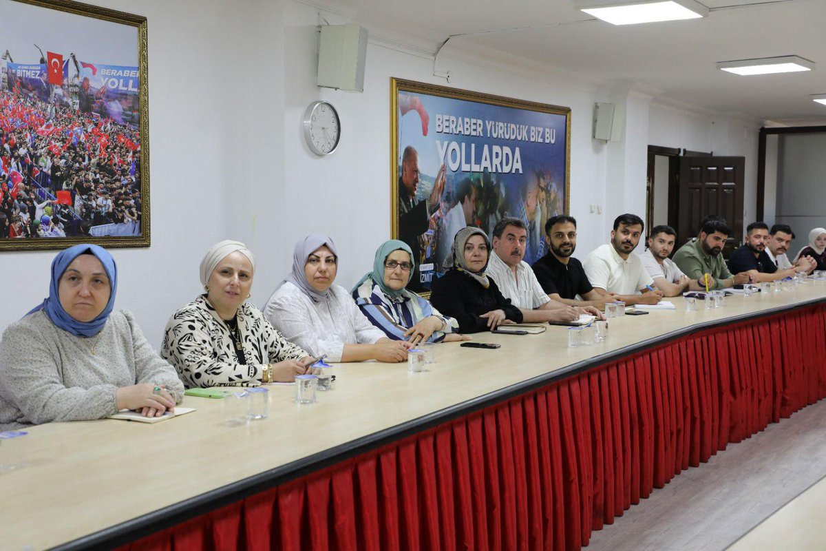 AkPartiDerincee's tweet photo. 📍Sosyal Politikalar Birimi
AK Parti Kocaeli İl Sosyal Politikalar Birim Başkanımız Ahmet Sönmez Başkanlığında, İlçe Sosyal Politikalar Birim Başkanımız Salim Hepgüler,Hacer Günç,Cihan Çetinkaya,Çiğdem Tok_ https://t.co/avjFByribL