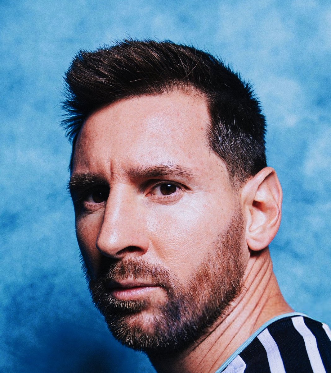 VibesFoot's tweet photo. 🔴 𝗢𝗙𝗙𝗜𝗖𝗜𝗘𝗟 - 𝗟𝗜𝗢𝗡𝗘𝗟 𝗠𝗘𝗦𝗦𝗜 🇦🇷 𝗗𝗘𝗩𝗜𝗘𝗡𝗧 𝗟𝗘 𝗣𝗥𝗘𝗠𝗜𝗘𝗥 𝗝𝗢𝗨𝗘𝗨𝗥 𝗗𝗘 𝗟’𝗛𝗜𝗦𝗧𝗢𝗜𝗥𝗘 𝗔̀ 𝗔𝗧𝗧𝗘𝗜𝗡𝗗𝗥𝗘 𝗟𝗘𝗦 𝟯𝟬 𝗠𝗔𝗧𝗖𝗛𝗦 𝗘𝗡 𝗖𝗢𝗨𝗣𝗘 𝗗𝗨 𝗠𝗢𝗡𝗗𝗘 ! 🐐🏆 https://t.co/aECeQD1hep