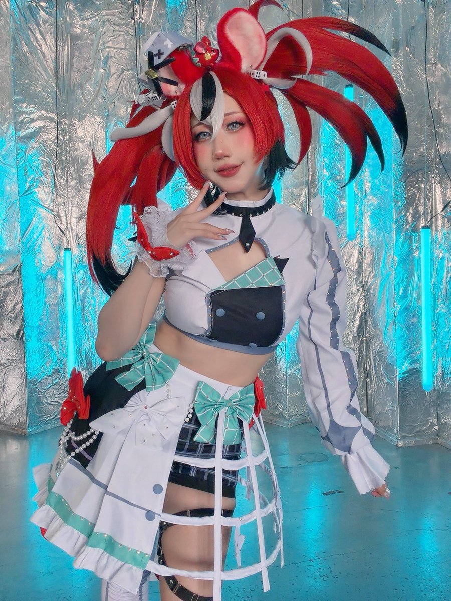 danisaurzx's tweet photo. find me tonight at serendipity and at the @VirtualTakeovr afterparty doing M&amp;G :3
(more tickets opened up!!!) https://t.co/fnL7XT59Bq