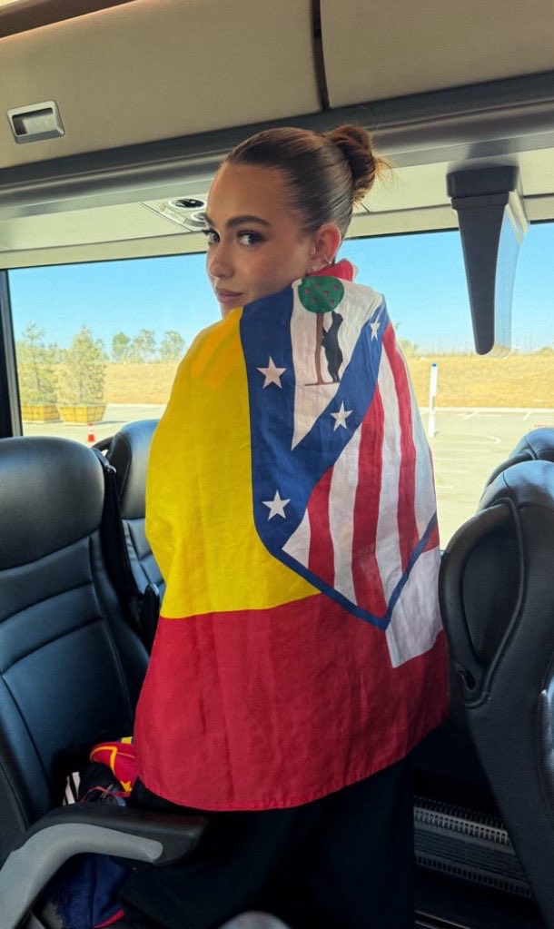 rubennatm's tweet photo. La novia. HONOR https://t.co/FVFE2Z6ZuU