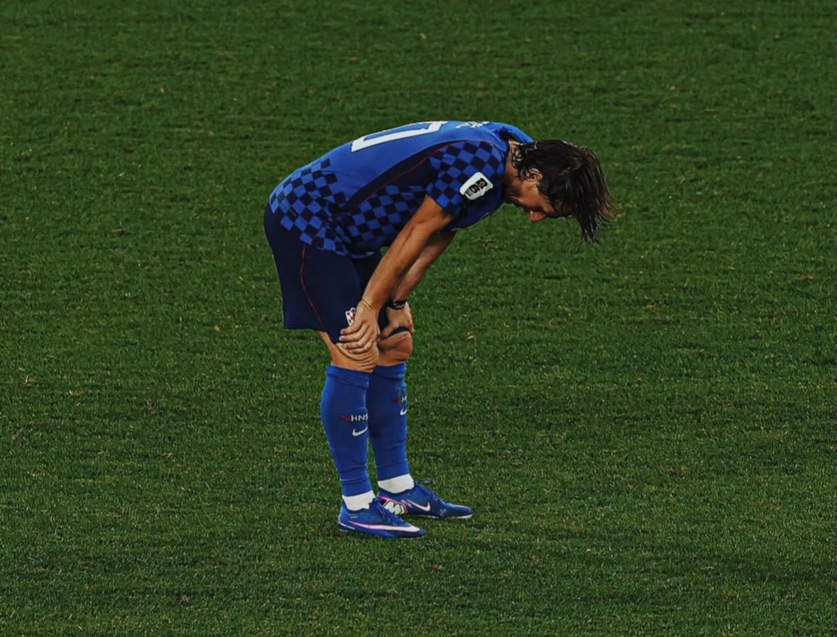 SpiderMadridsta's tweet photo. “No llores porque terminó, sonríe porque sucedió.” https://t.co/lRScJAmlWo