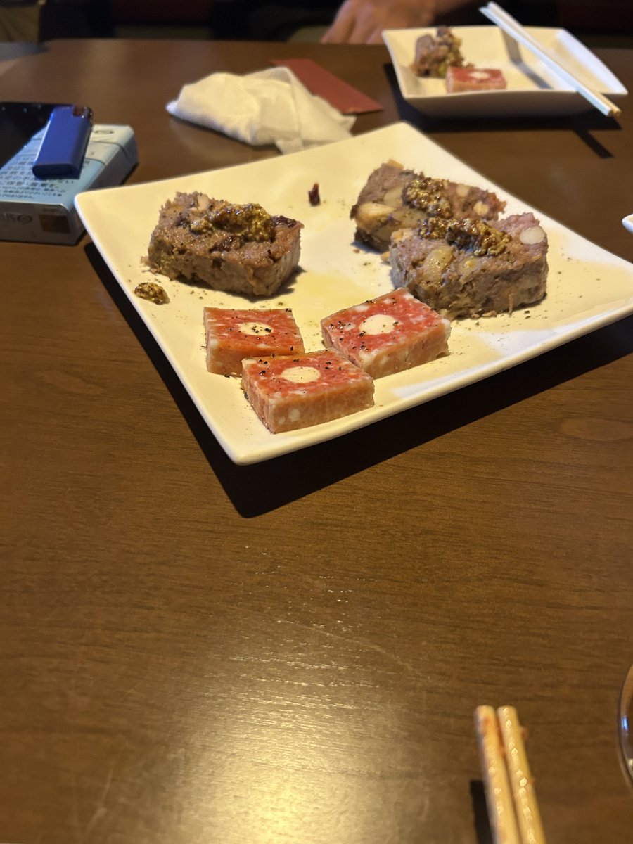 fastde69's tweet photo. 昨夜は会社の友人達と地元シャノワール(氷見)で飲み会でした🍻
初めてのお店、私大好きになりました😍
沢山呑んで笑ってカラオケ歌ってまだまだ若いぜ俺もヨシオも😤 https://t.co/NRBVk1z6bS