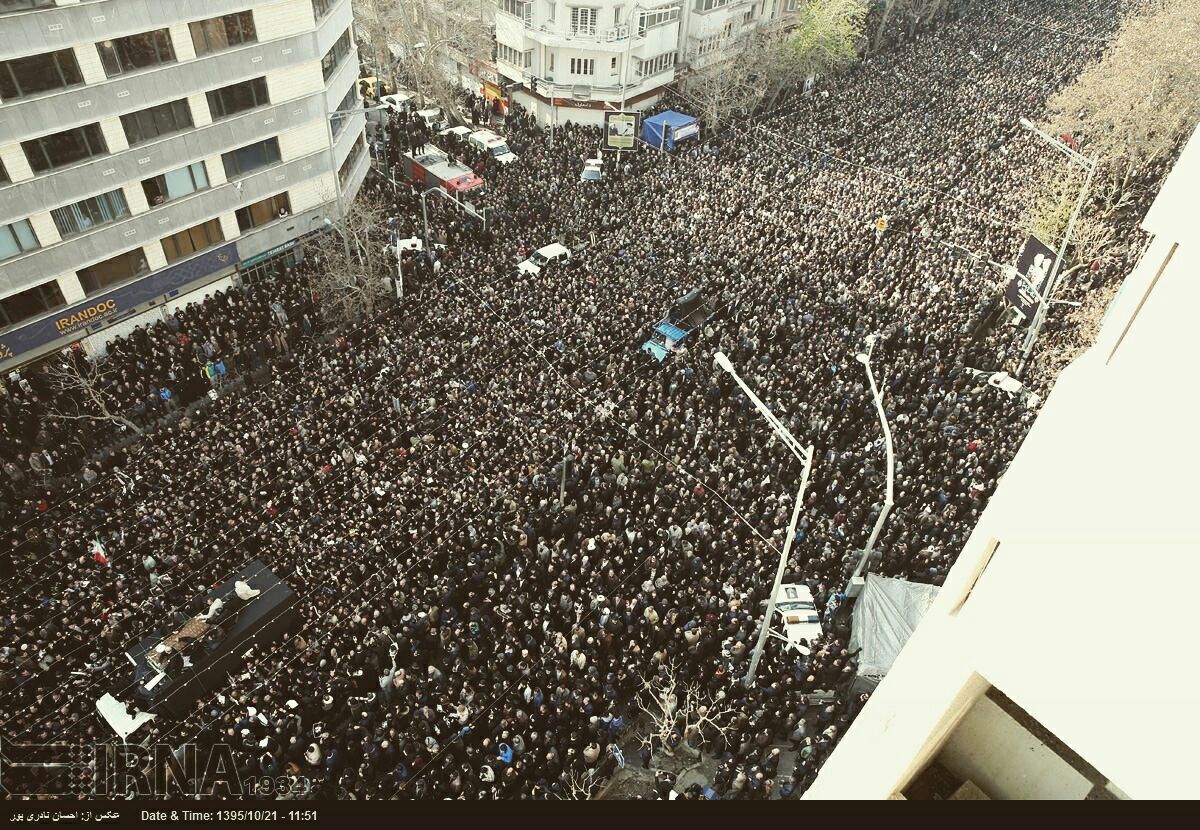 mohammad___amin's tweet photo. روزی که توسعه ایران هم به خاک سپرده شد.
۱۹ دی ۱۳۹۵.
شهید هاشمی رفسنجانی. https://t.co/HECOOiBXPO