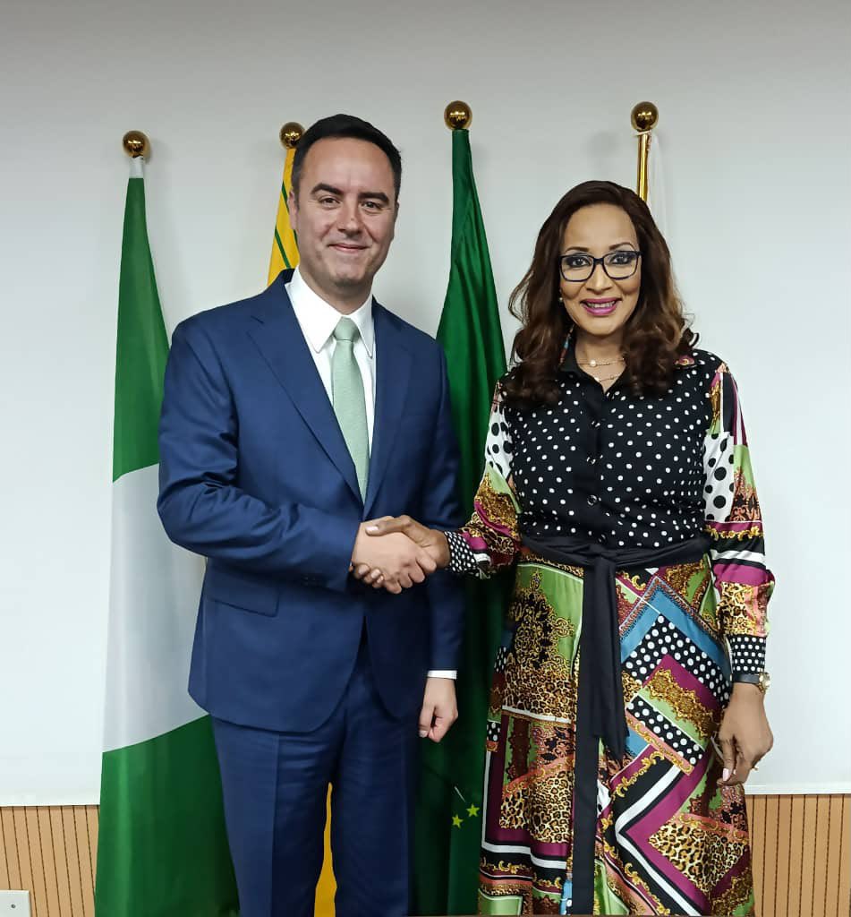 KonjufcaGlauk's tweet photo. 🇽🇰🇳🇬
During my visit to Abuja, I was received at the Ministry of Foreign Affairs by H.E. Ambassador Bianca Odumegwu-Ojukwu, Minister of Foreign Affairs of Nigeria.

🇽🇰 is committed to building a constructive relationship with 🇳🇬, guided by mutual respect and shared interest.

I thank Minister @Ojukwu_Bianca and @NigeriaMFA for the reception.
